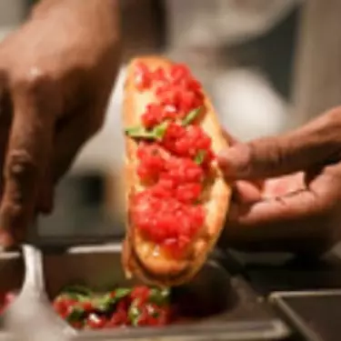 Bruschetta ao pomodoro e basilico