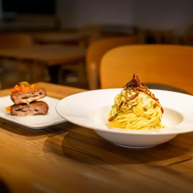 Combo carbonara com polpetone