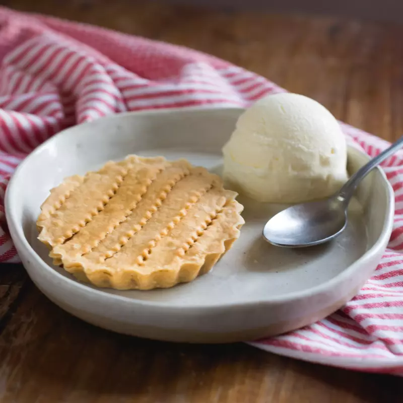 Crostata de goiabada com sorvete de creme